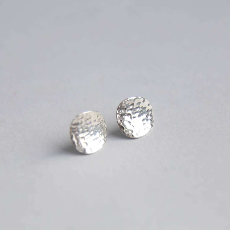 Серебряные серьги чеканные глянцевые 1P1089