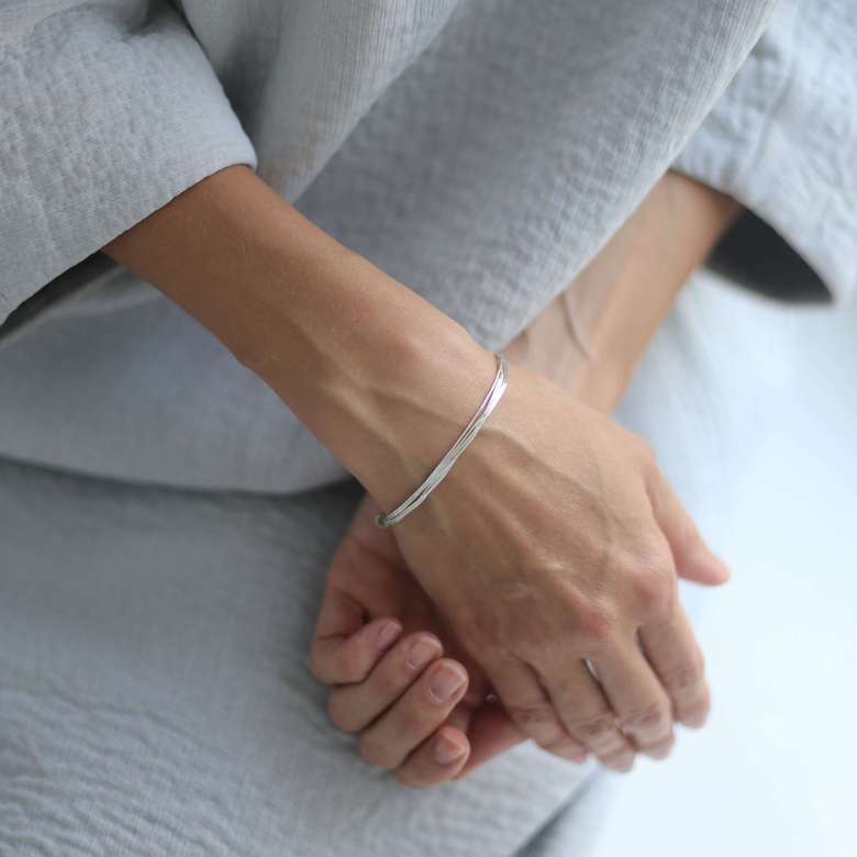 Браслет из 5 серебряных нитей 3P229