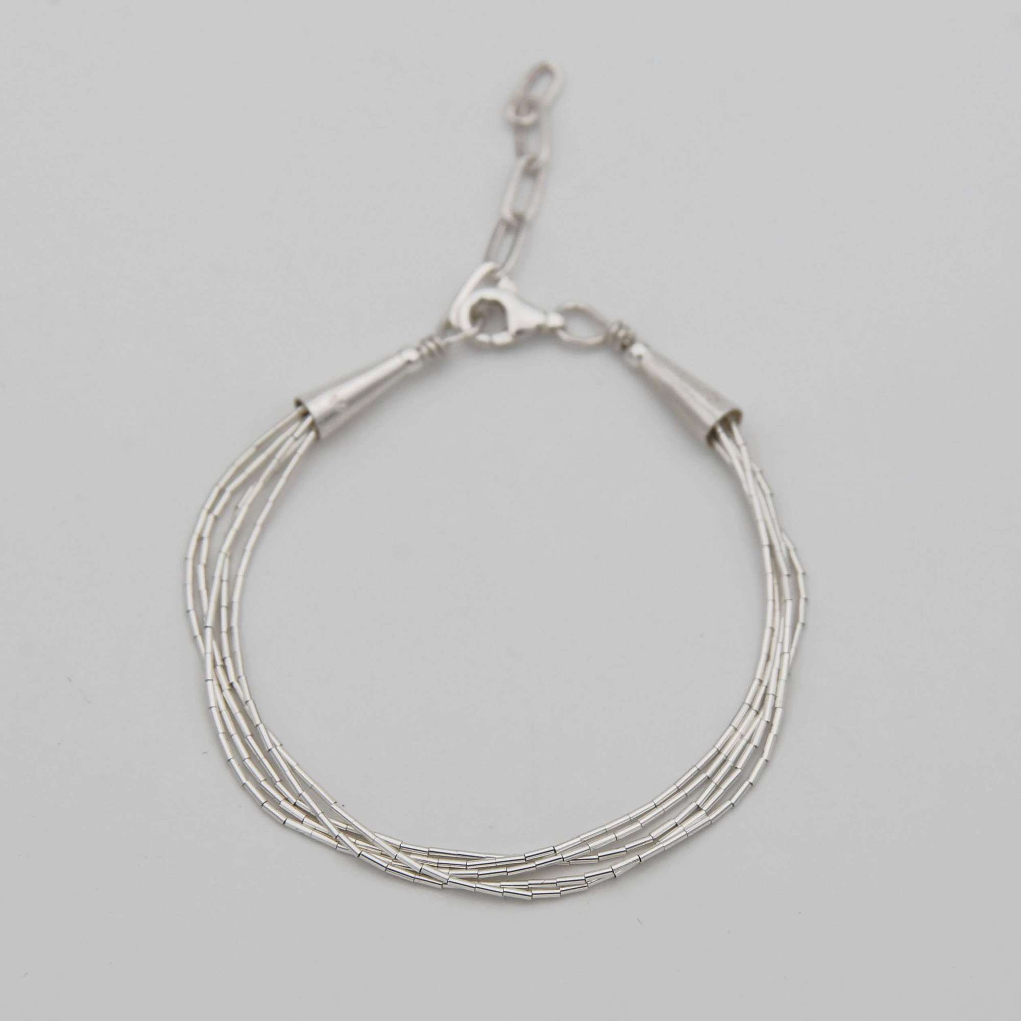 Браслет из 5 серебряных нитей 3P229