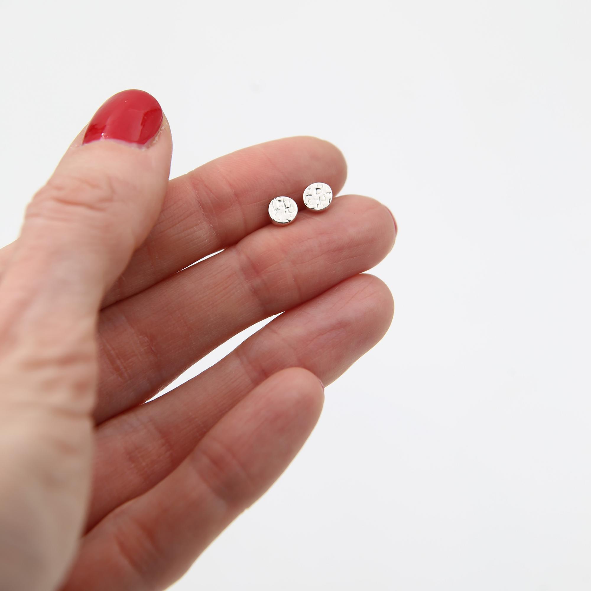 Серебряные гвоздики Таблетки чеканные мини 1P657