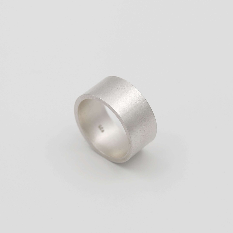 Серебряное кольцо матовой отделки 2P623