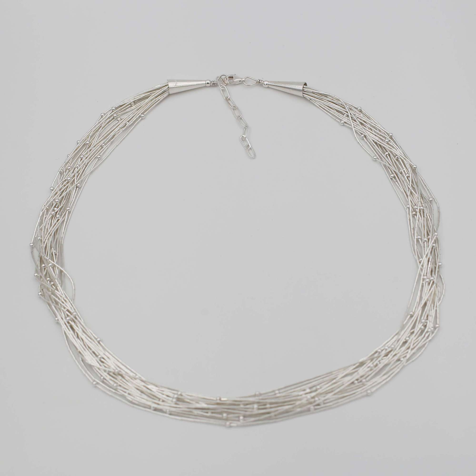 Колье из 20 серебряных нитей 4P552