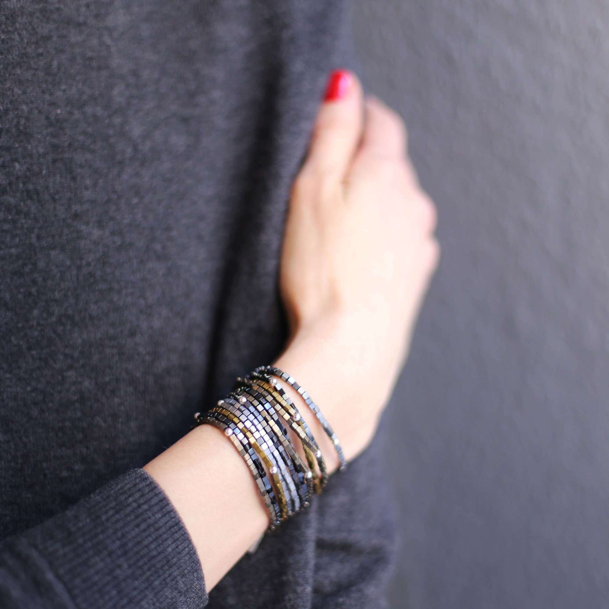 Браслет из гематита 3P346