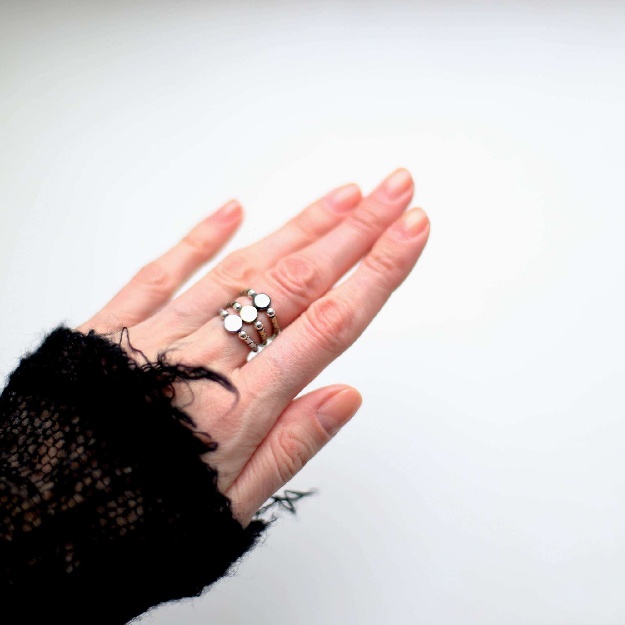 Кольцо из гематита 2P877