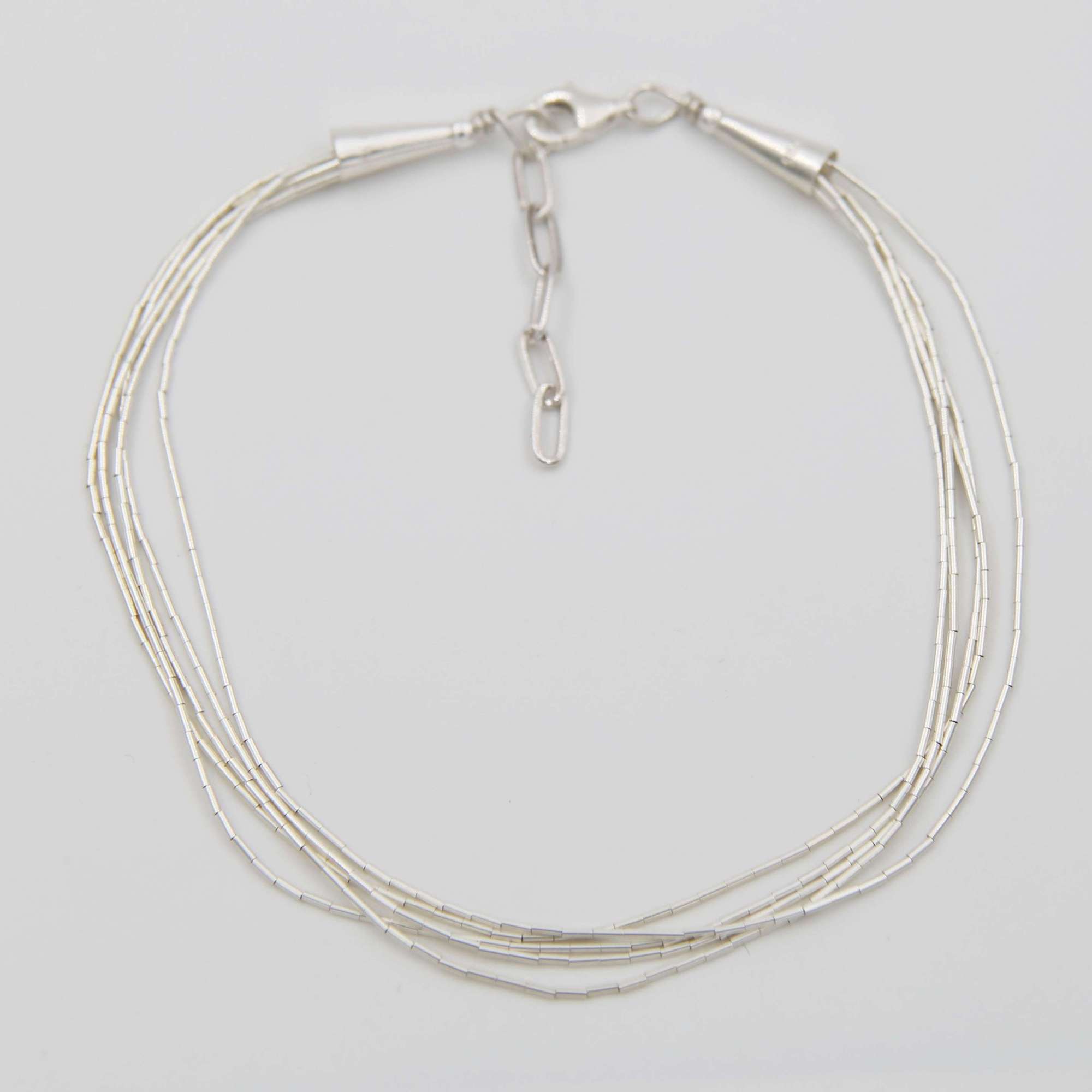 Анклет на ногу из серебряных нитей 8P26