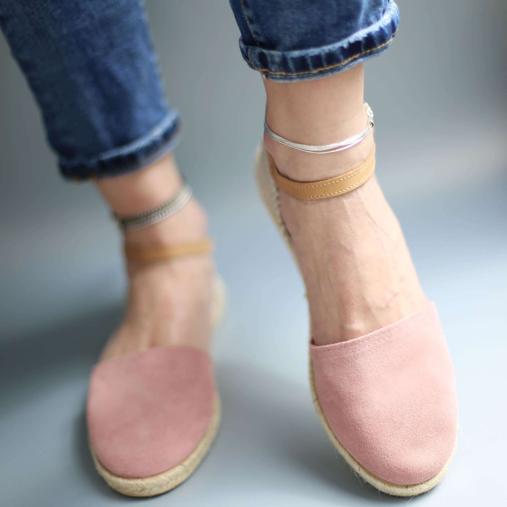 Анклет на ногу из серебряных нитей 8P26