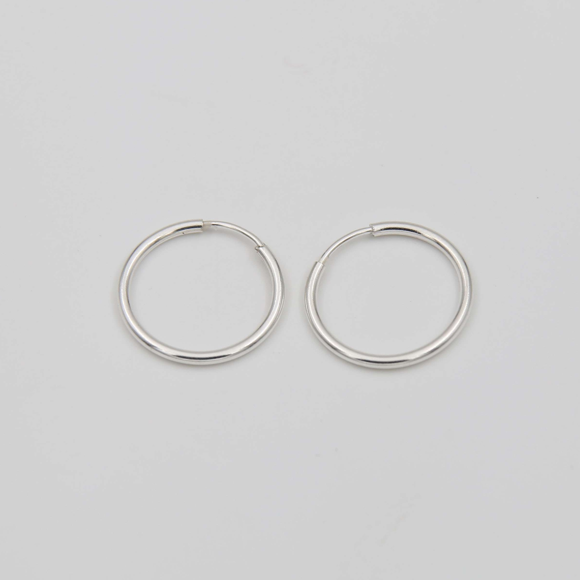 Серебряные серьги-кольца малые  1P2094