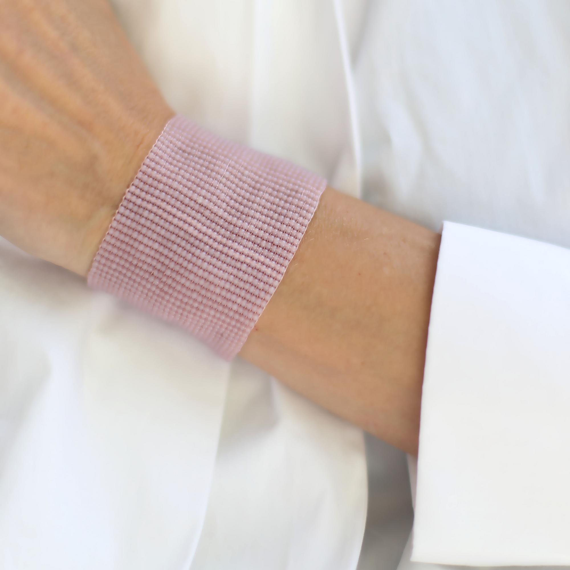 Браслет из бисера Уичоли широкий 3P372