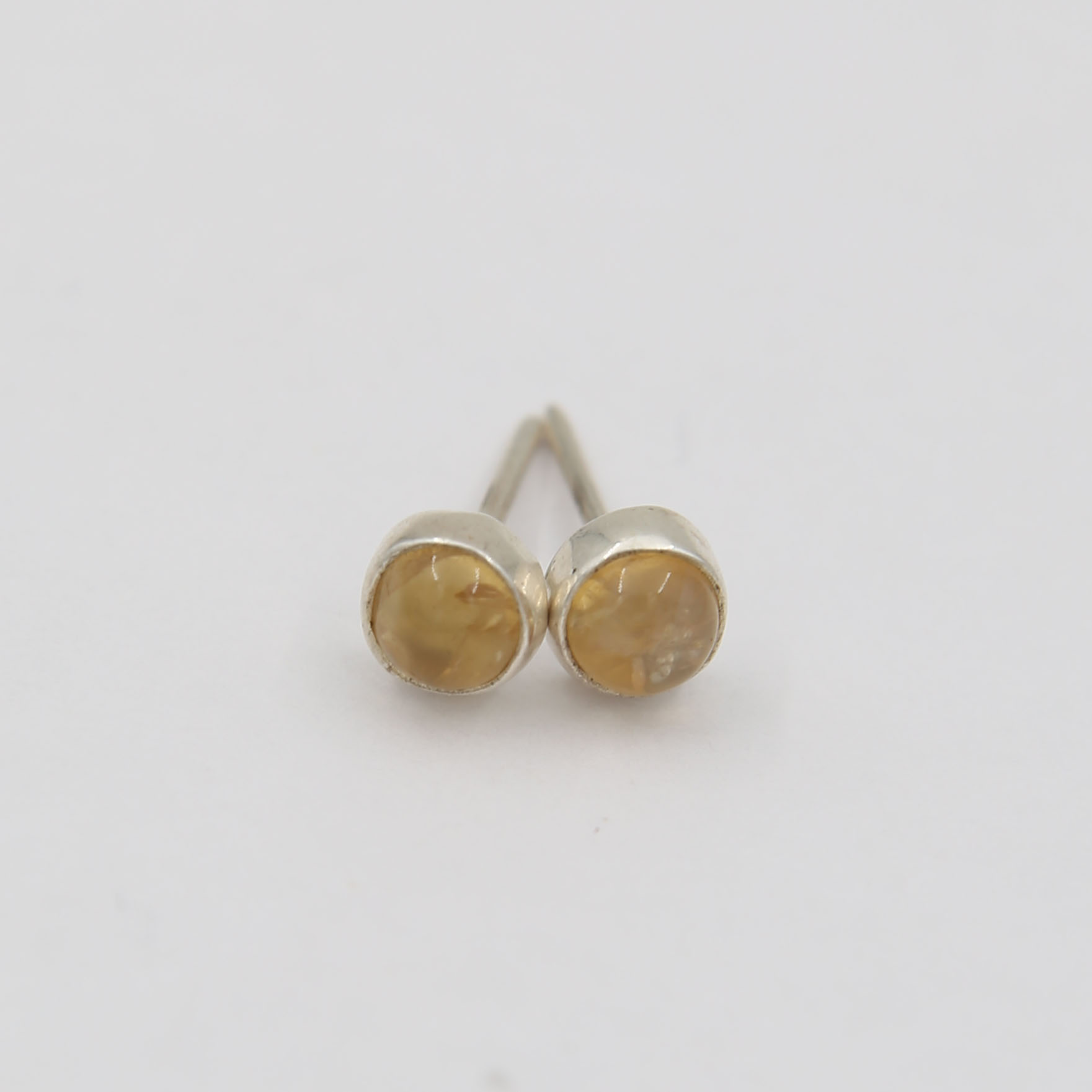 Серьги-гвоздики с цитрином 1P2322