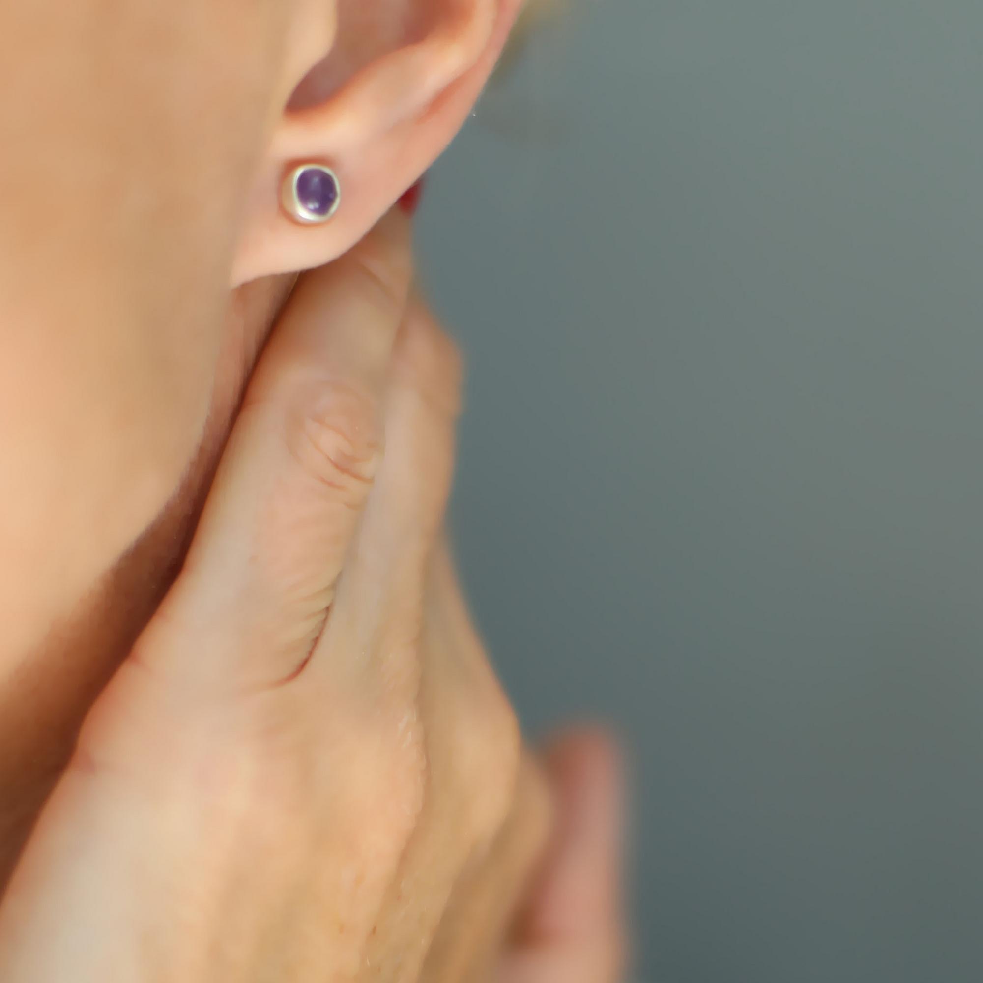 Серьги-гвоздики с аметистом 1P2578