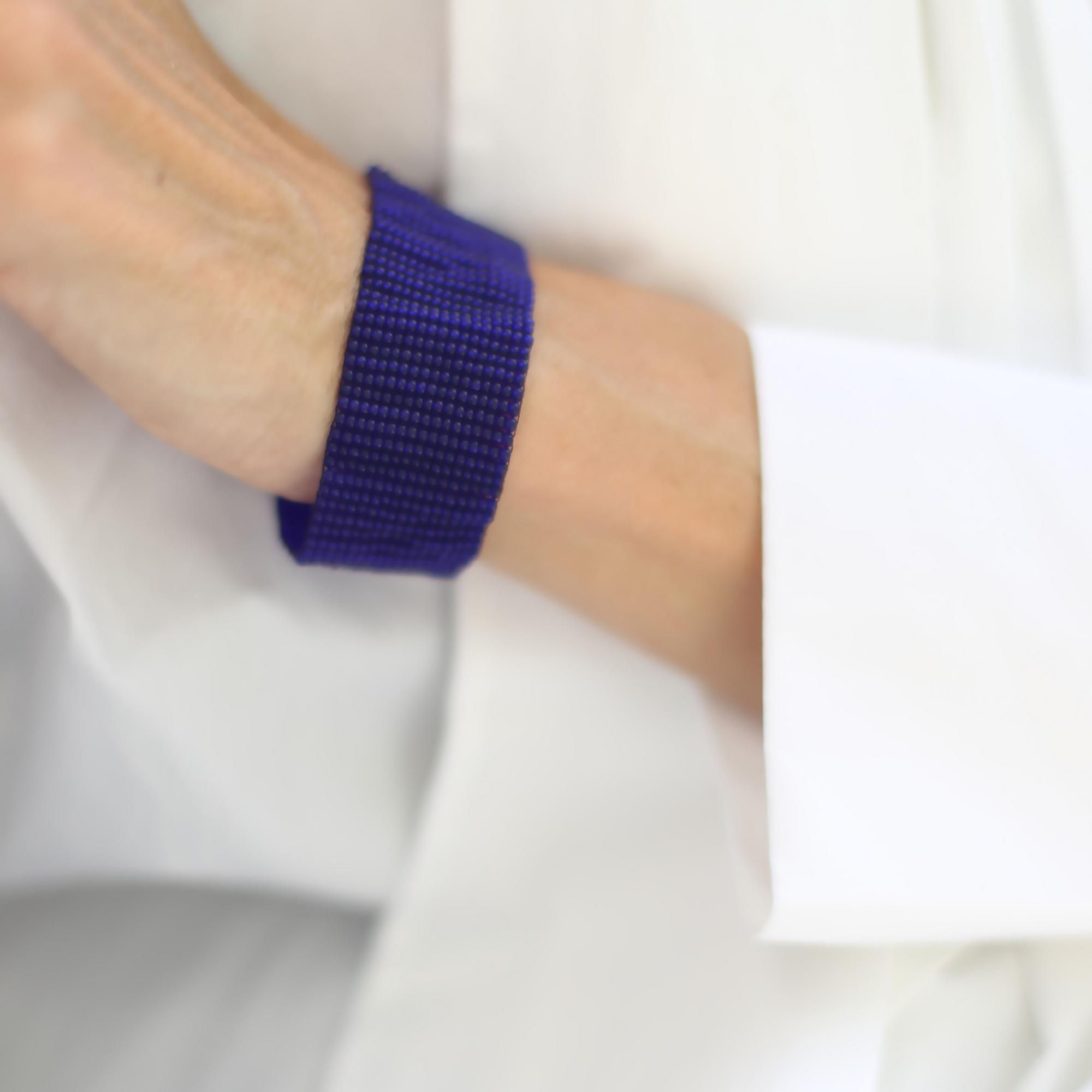 Браслет из бисера Уичоли средний 3P539-1