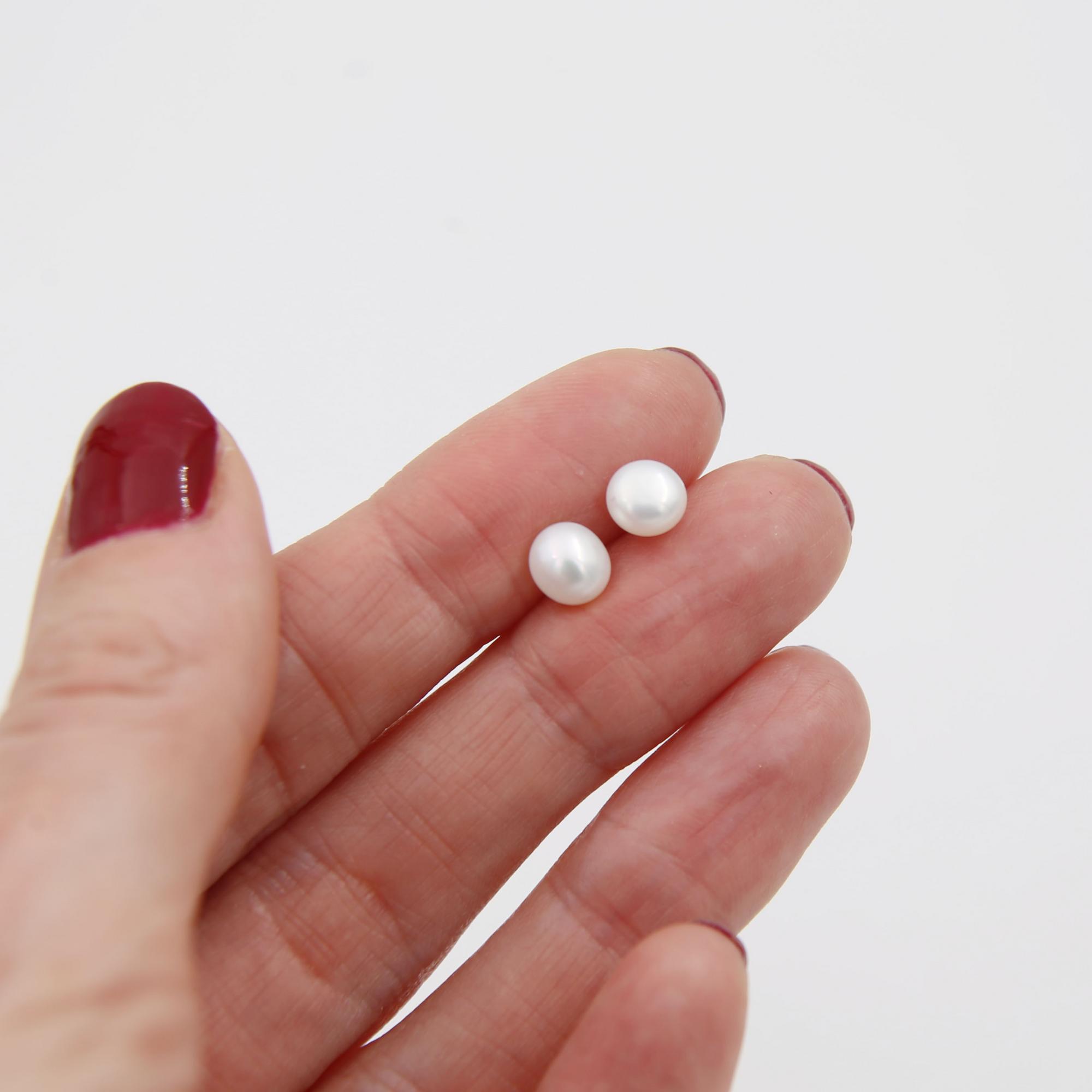 Пусеты с белым жемчугом 1P2594-1