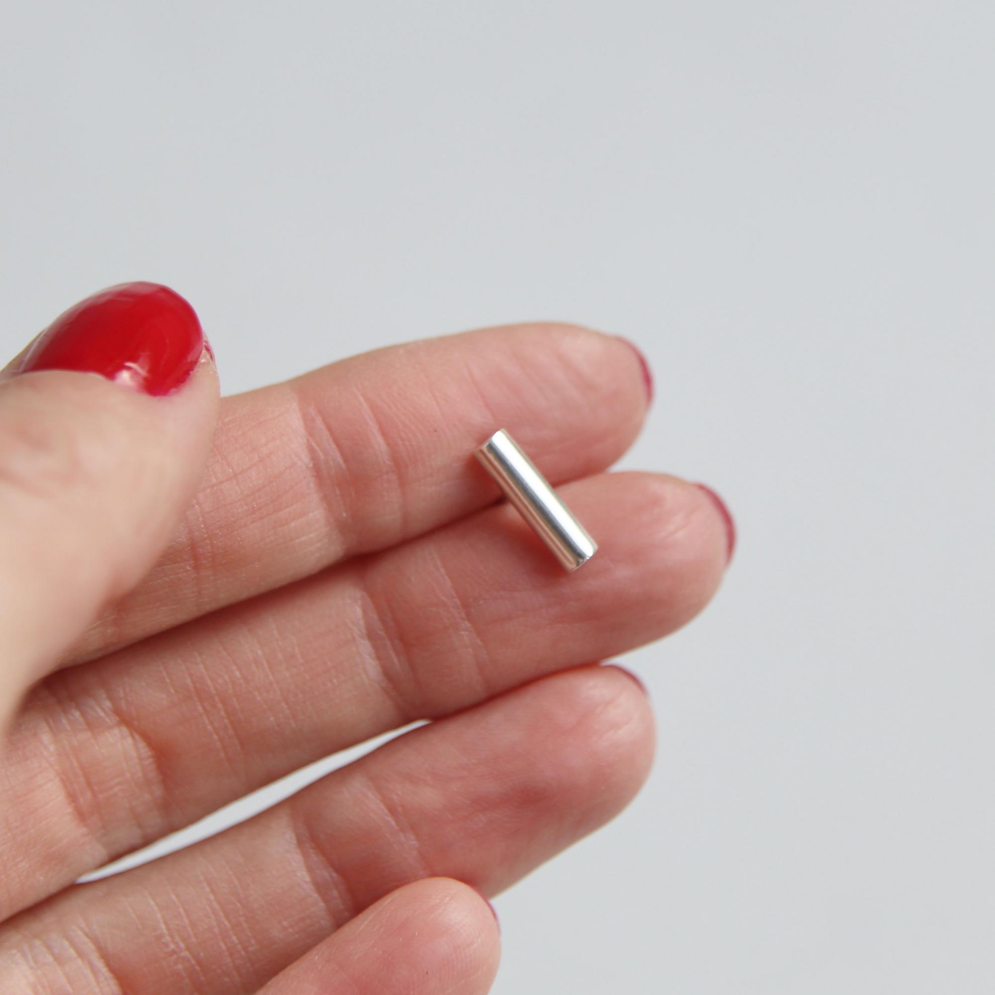 Серебряный гвоздик Палочка 1P279 MONO