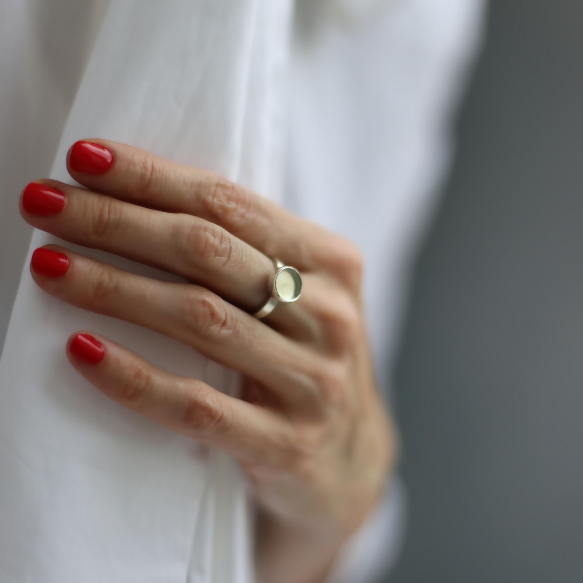 Серебряное кольцо со вставкой из горного хрусталя 2P1125