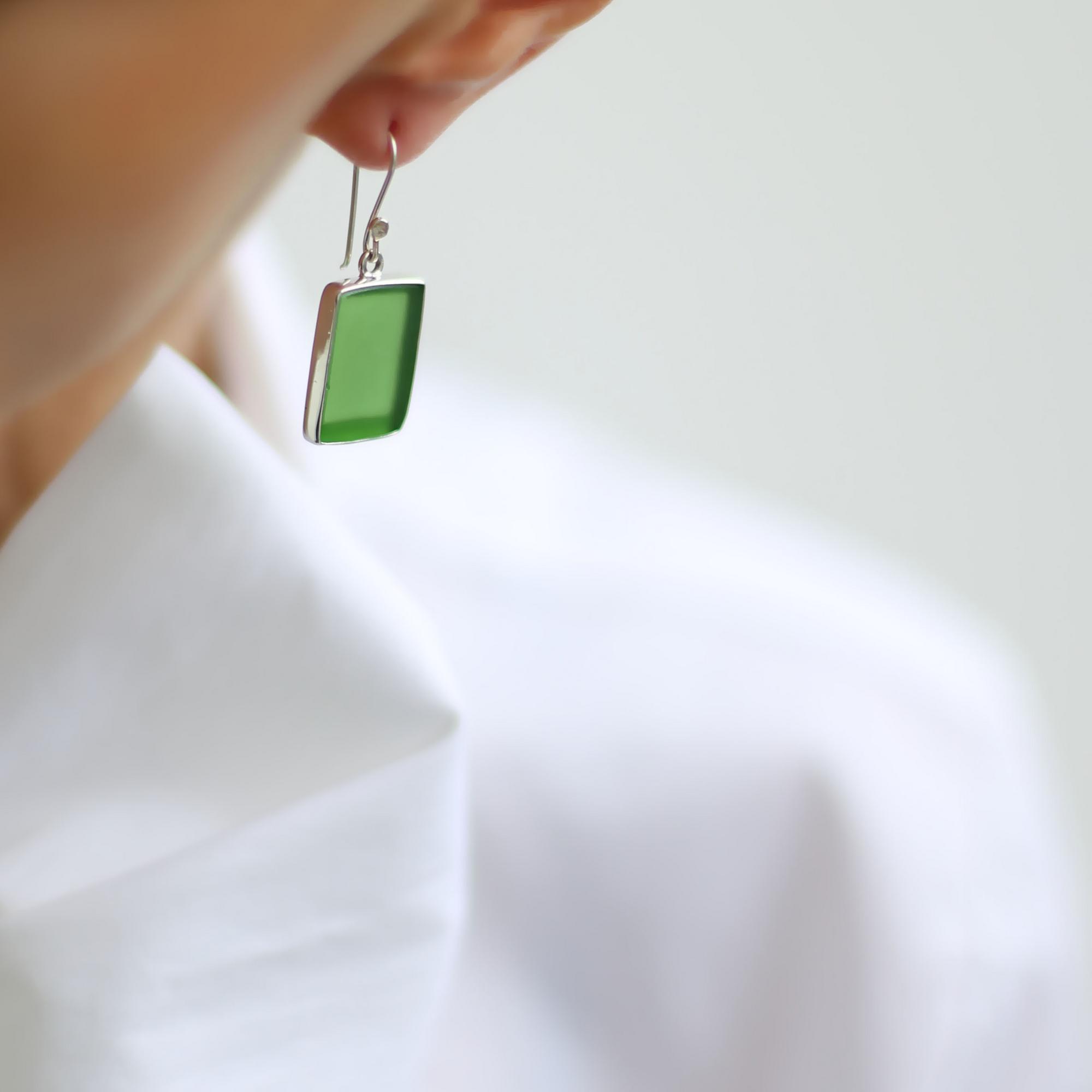 Серьги со вставкой из стекла 1P2465