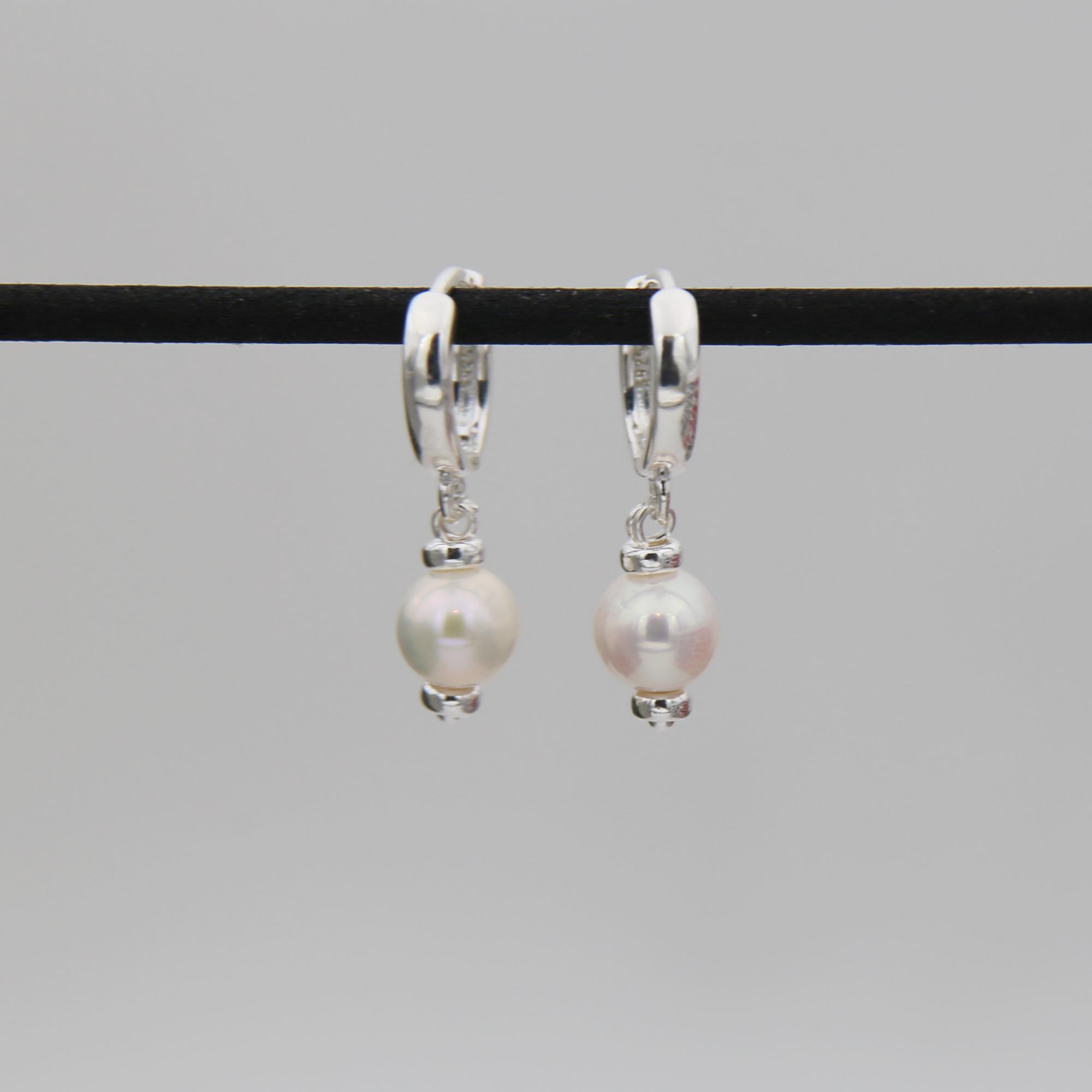 Серьги с белым жемчугом 1P2525