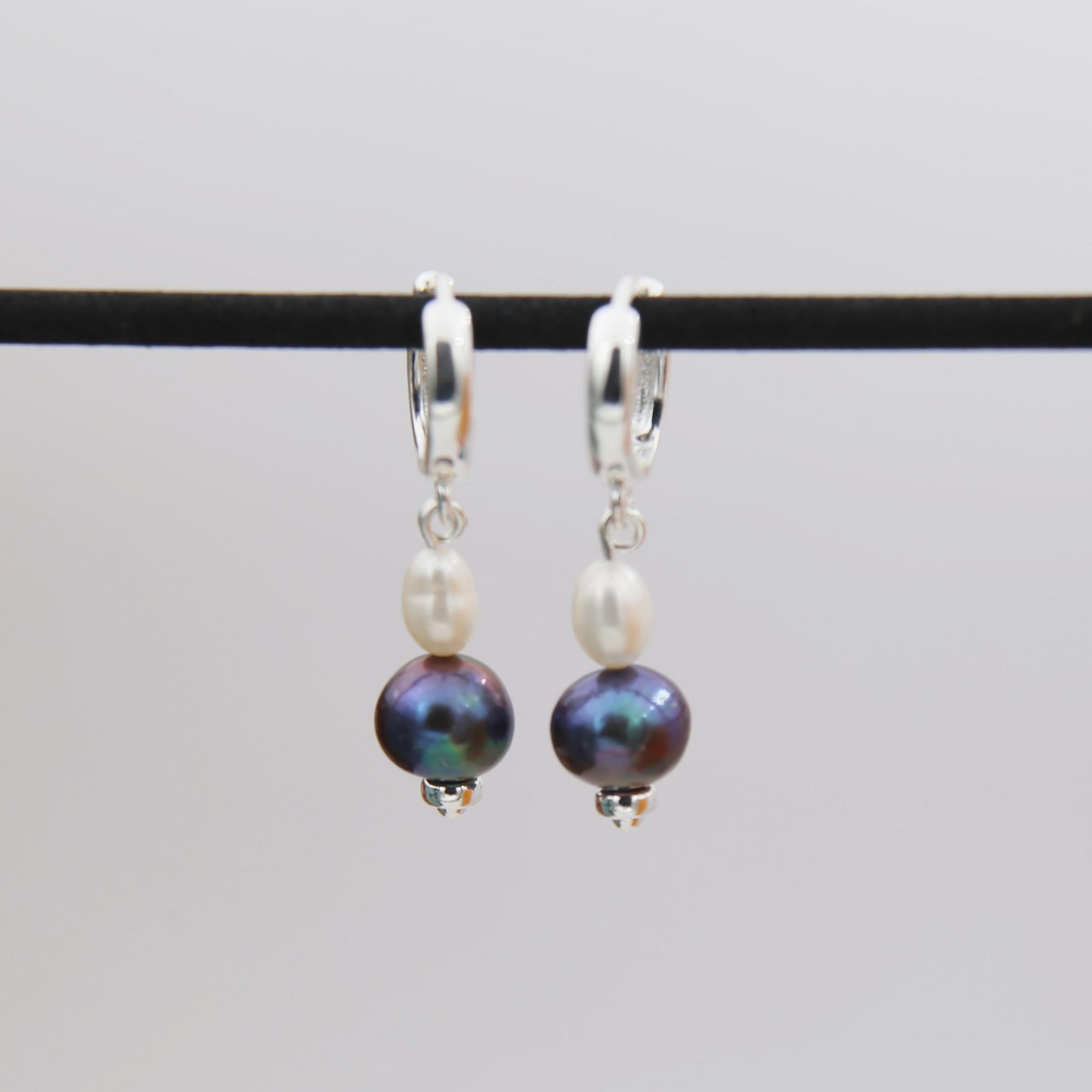 Серьги с темным и белым жемчугом 1P2528-1