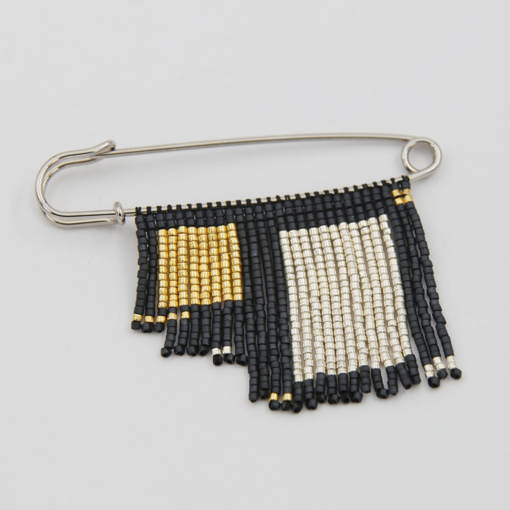 Брошь-булавка с бахромой из бисера 7P23