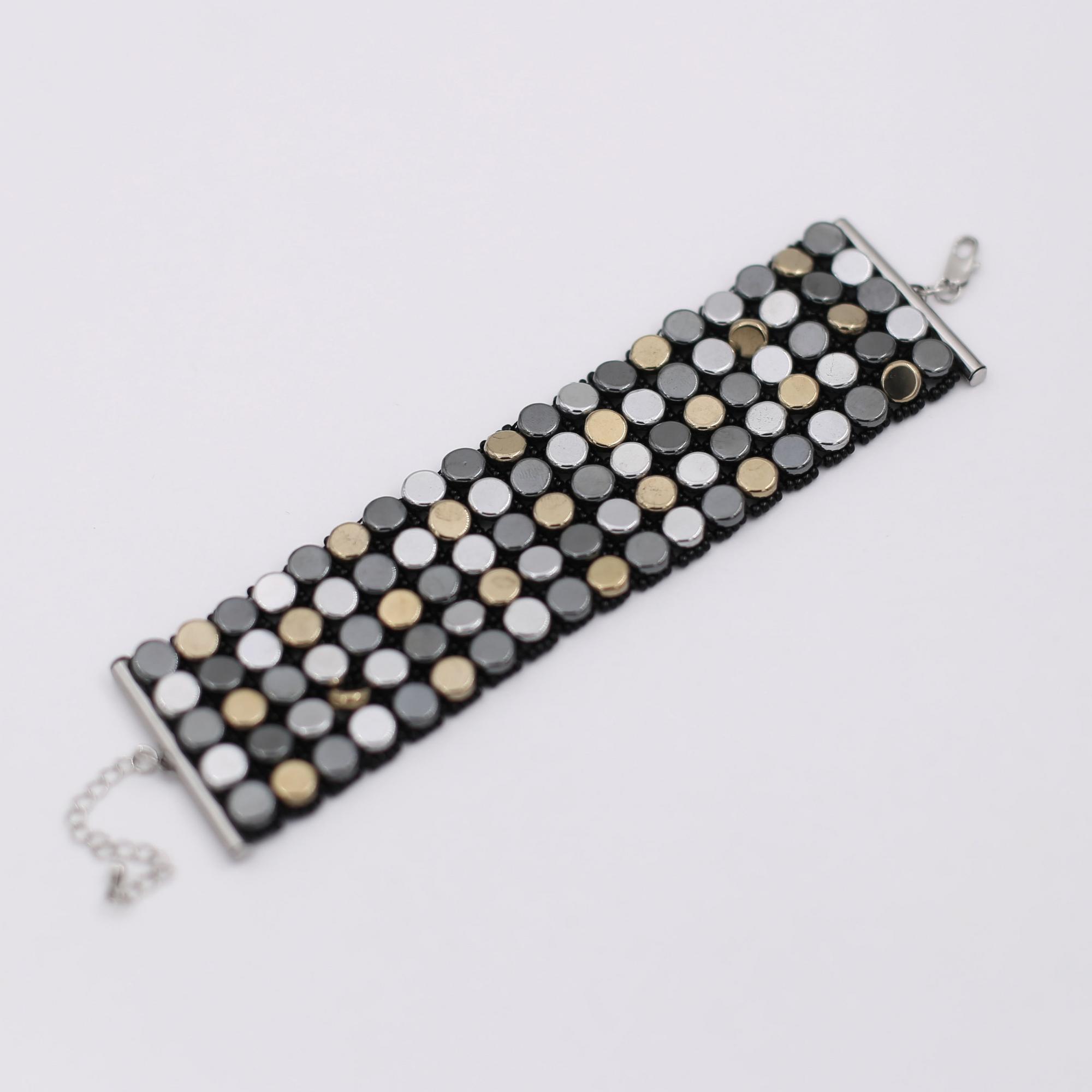 Браслет из чешуек гематита  широкий 3P621