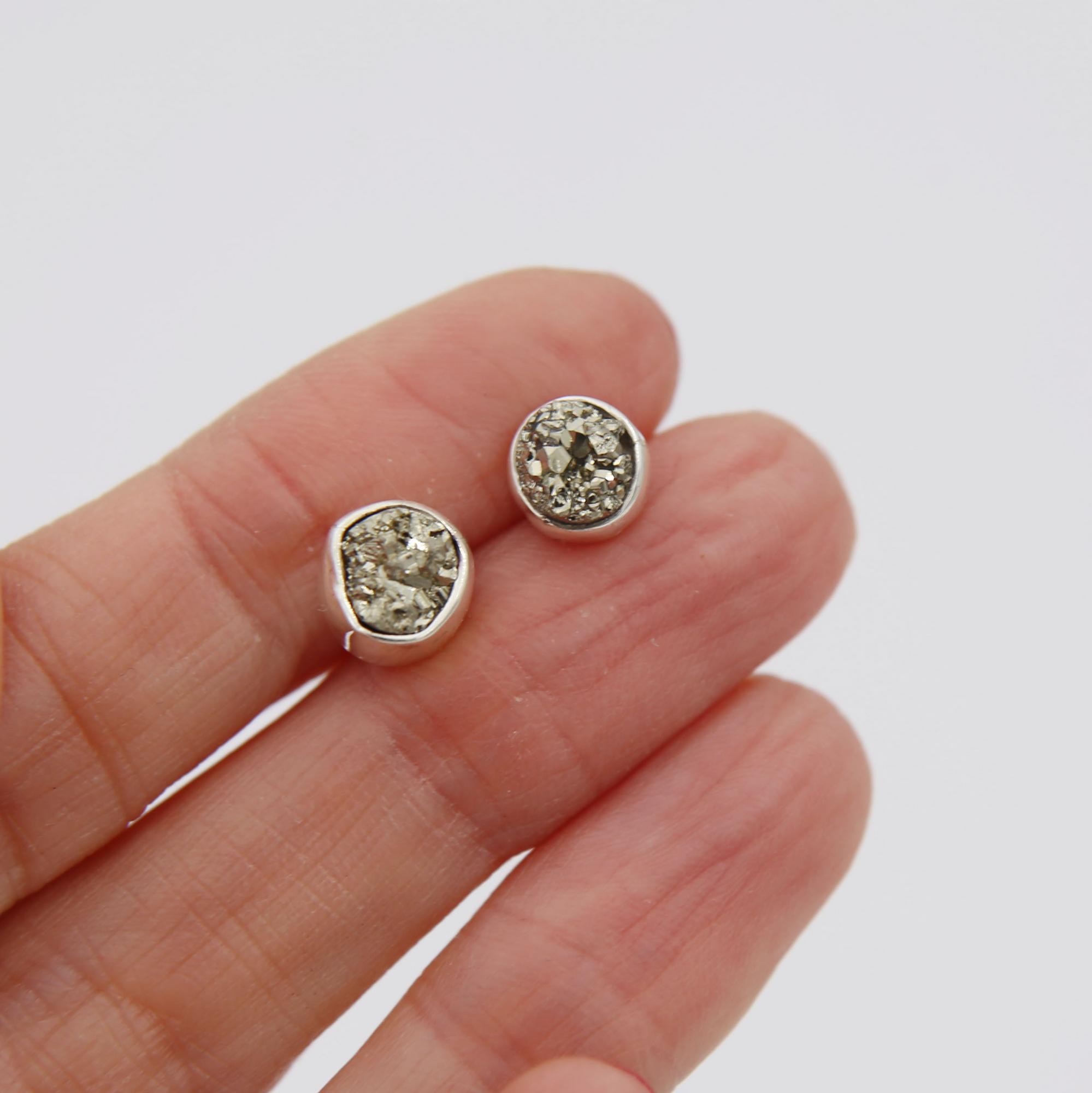 Серьги-гвоздики с пиритом 1P2577