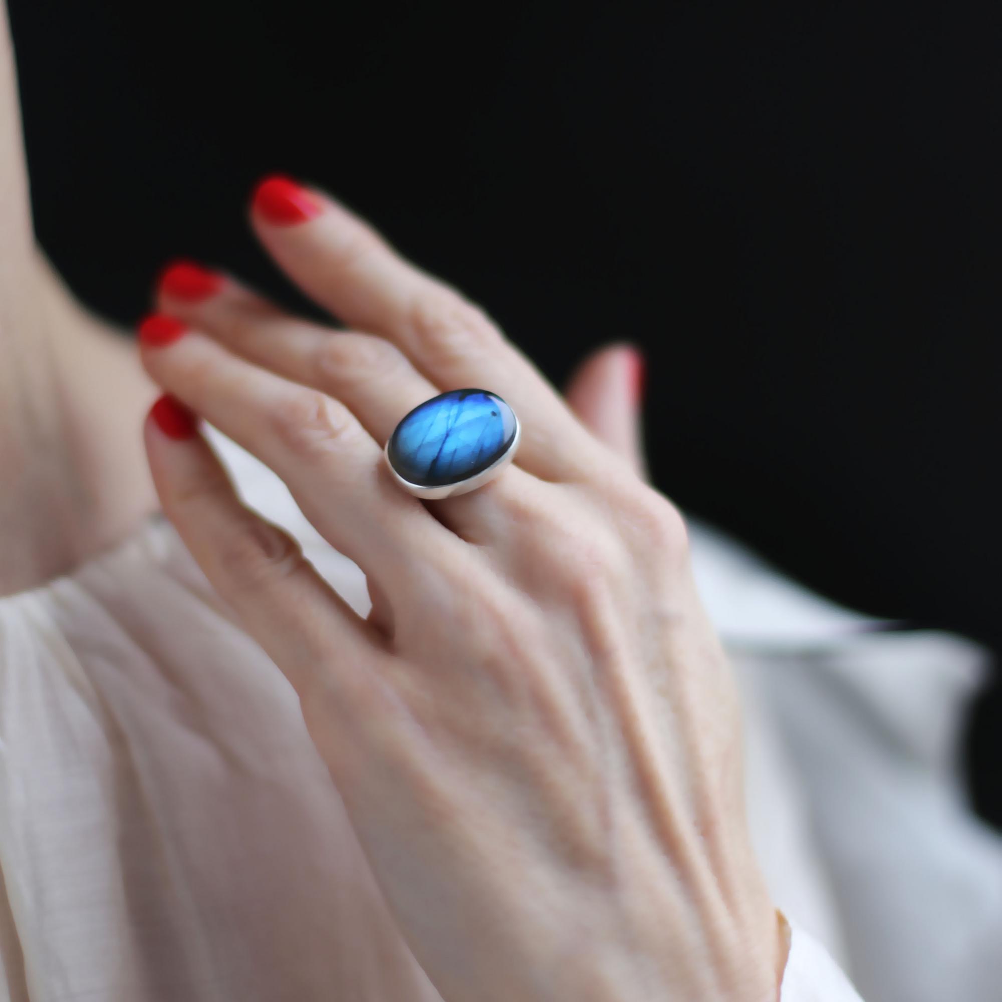 Кольцо с Лабрадоритом 2P1218