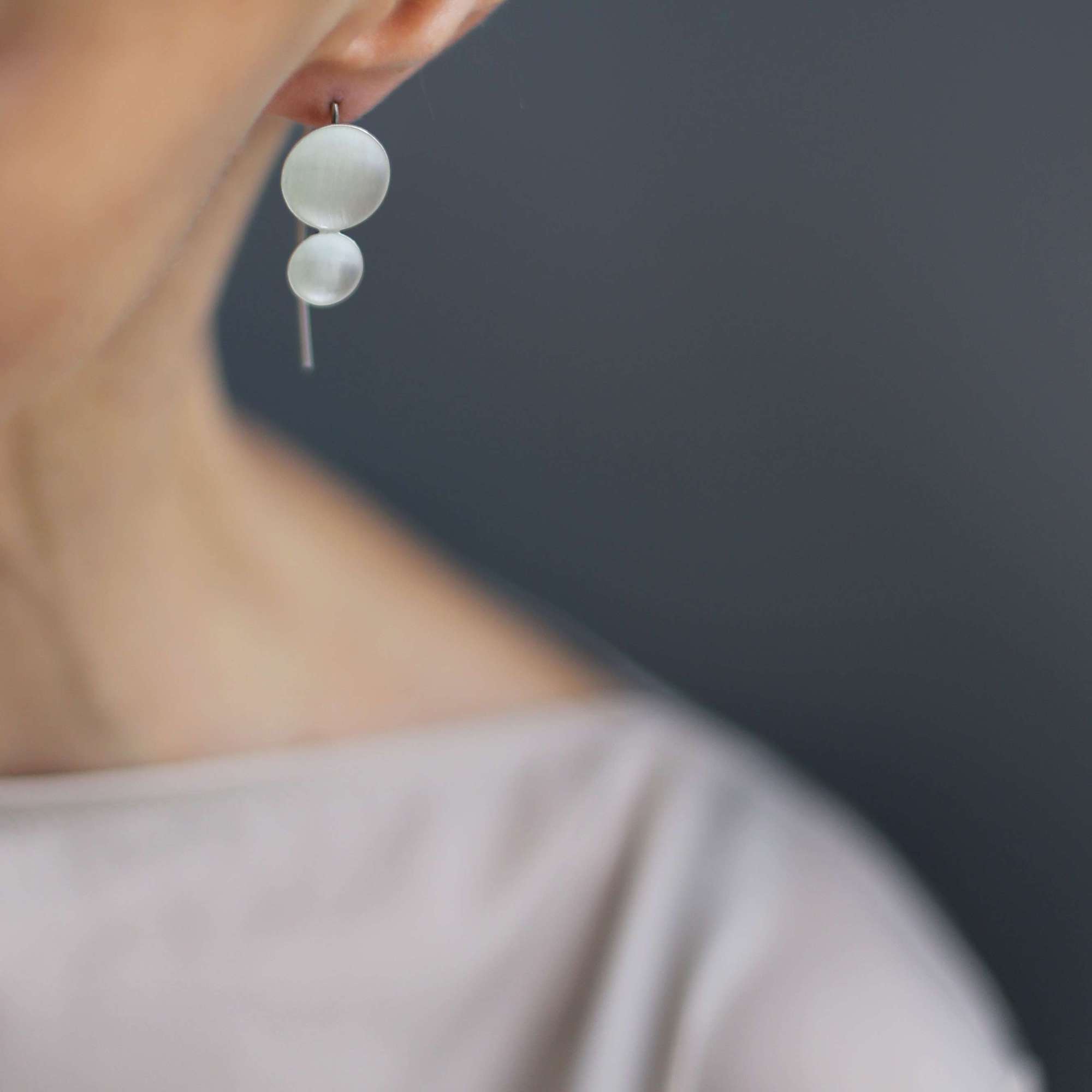 Серебряные серьги Малые матовые круги 1P146