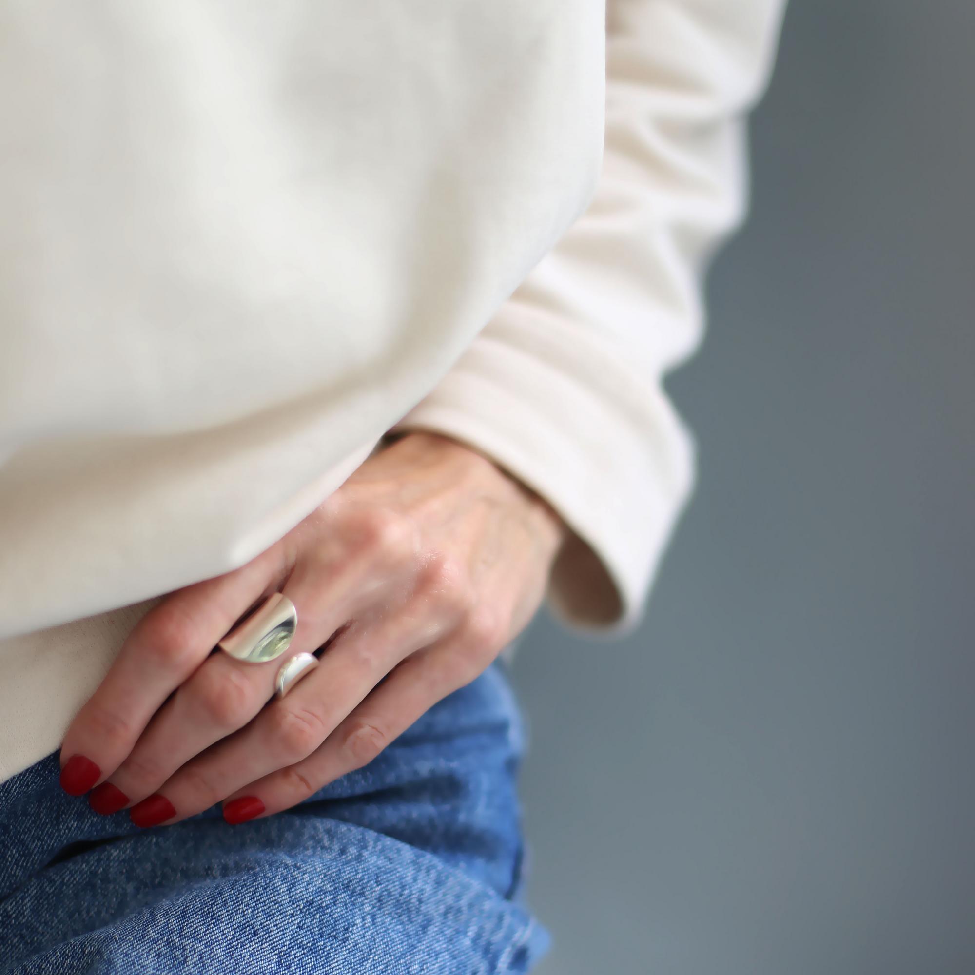 Широкое  кольцо 2P324