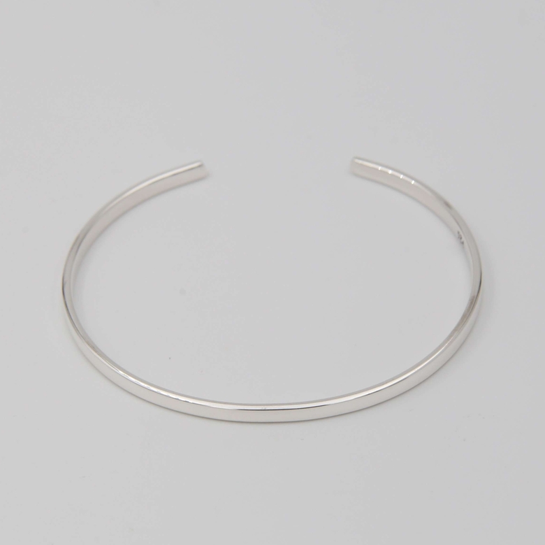 Плоский серебряный браслет тонкий 3P114