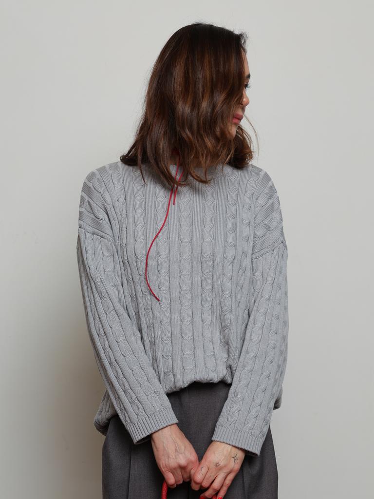 Джемпер трикотажный с косами, серый