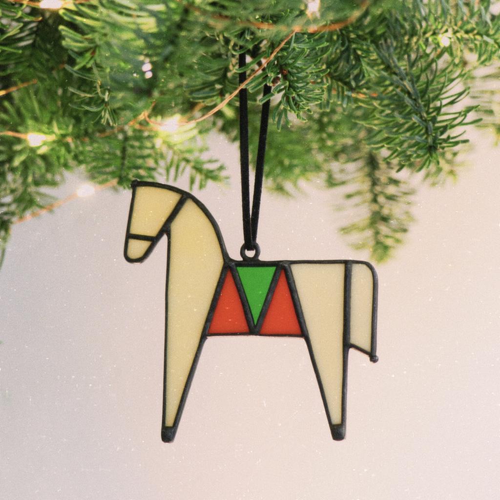 Лошадь бежевая (10х10см)