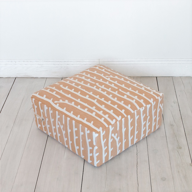 Пуф квадратный с веточками