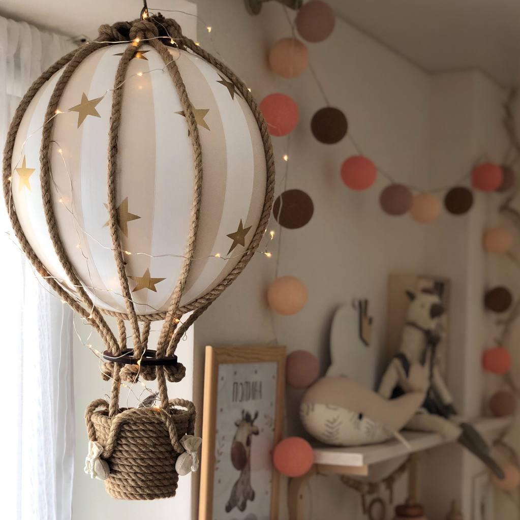 Монгольфьер бежевый со звёздами