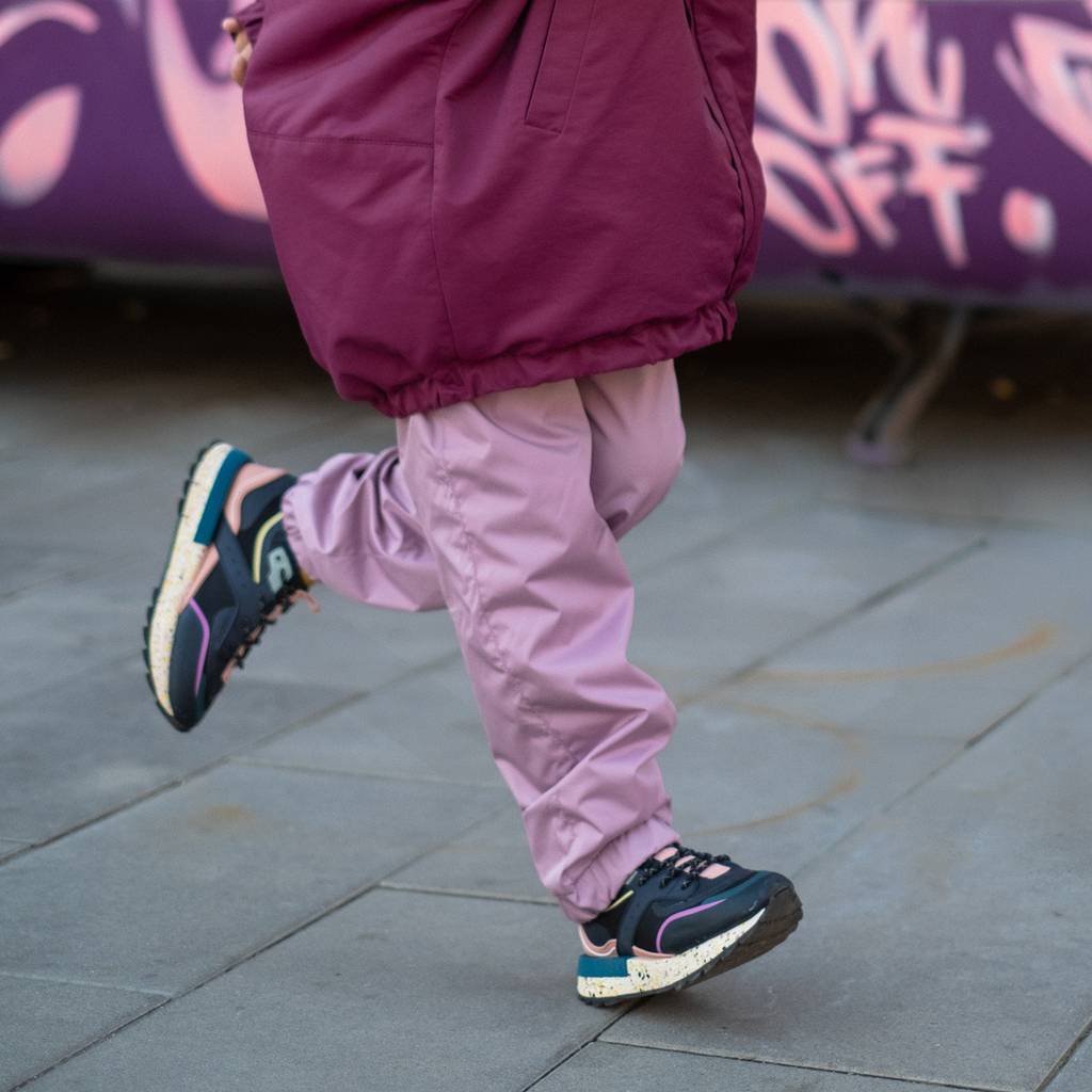 Брюки из плащёвки пыльно-розовые