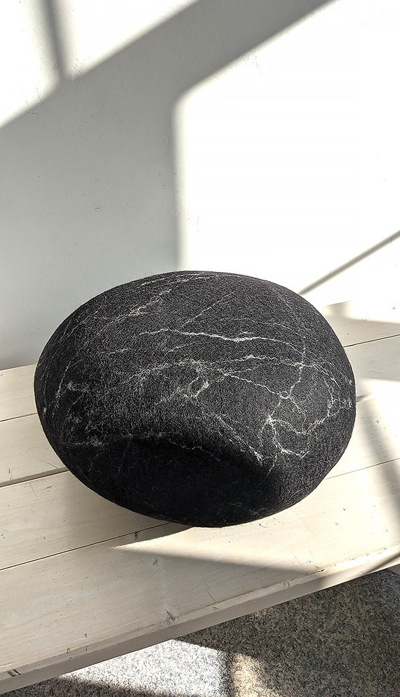 Пуф-камень "Черный мрамор"