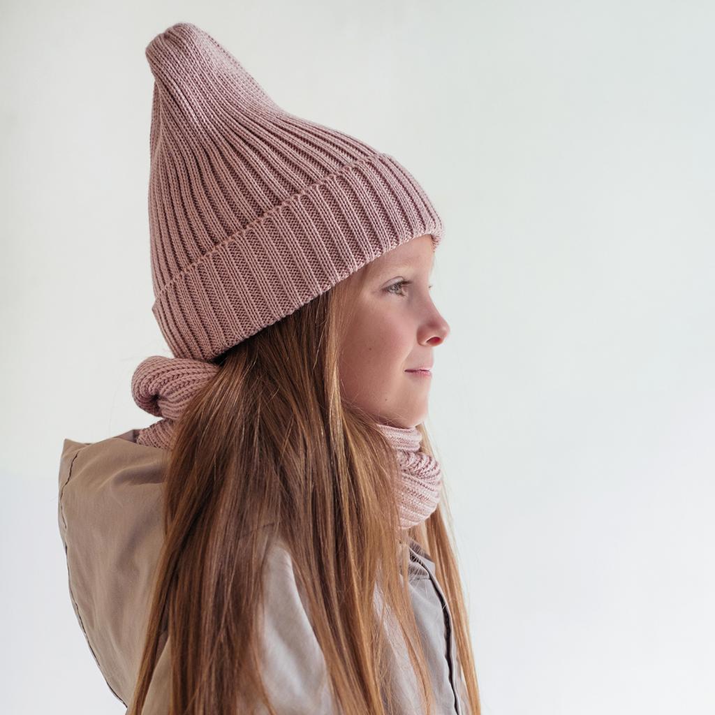 Шапка бордовая нежно-розовая