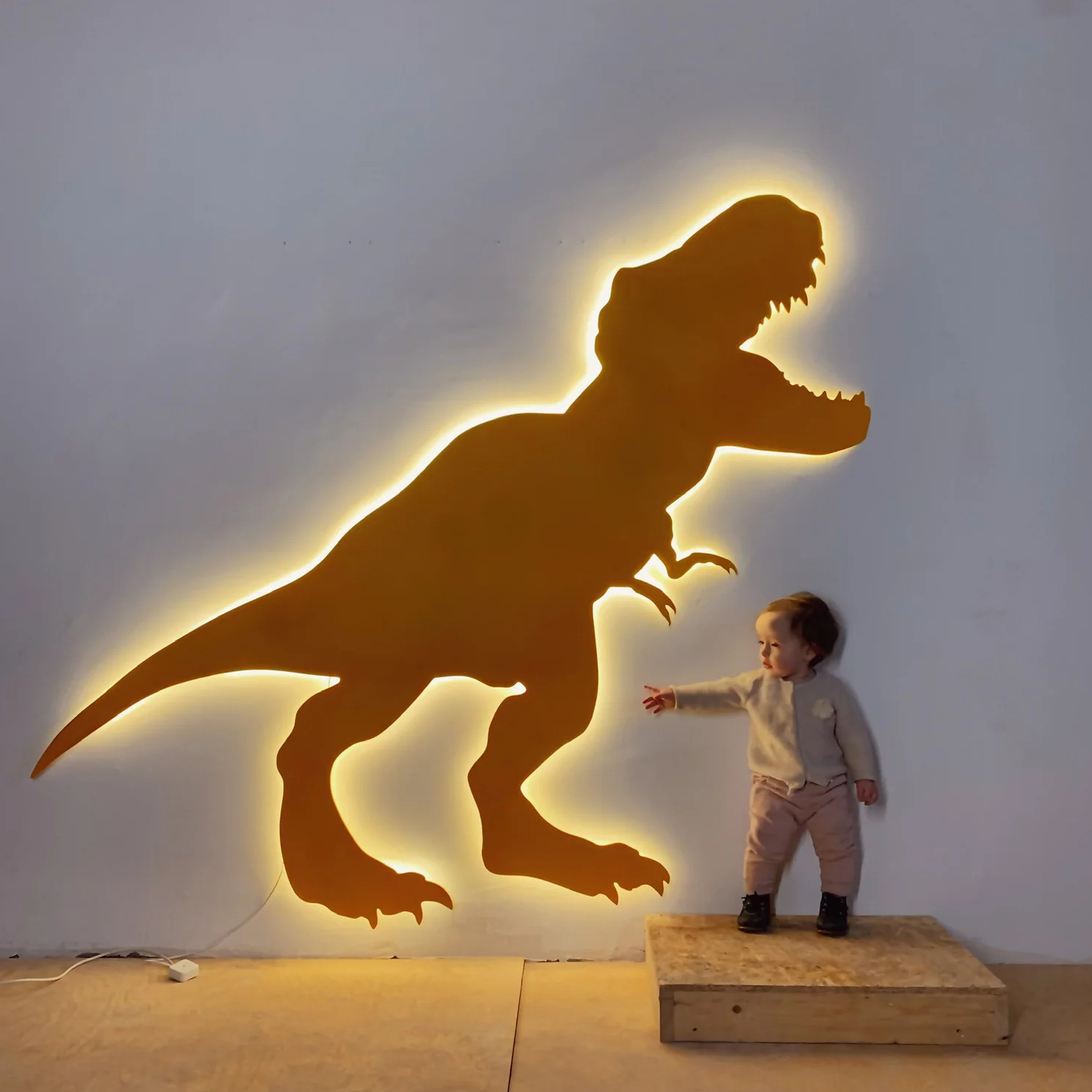 Грифельная доска с подсветкой "Мегазавр"