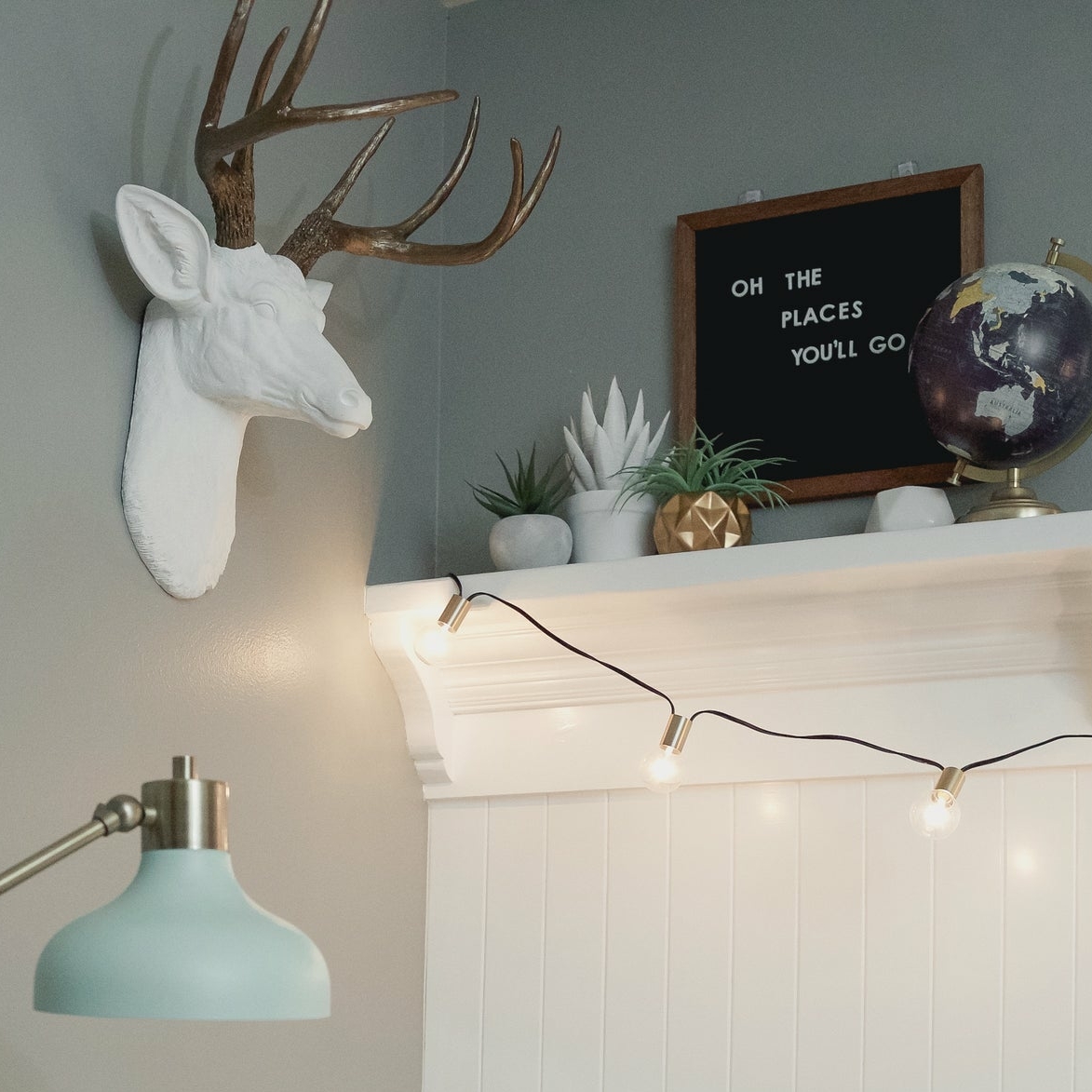 Декоративная голова "Олень белый с бронзовыми/золотыми рогами"