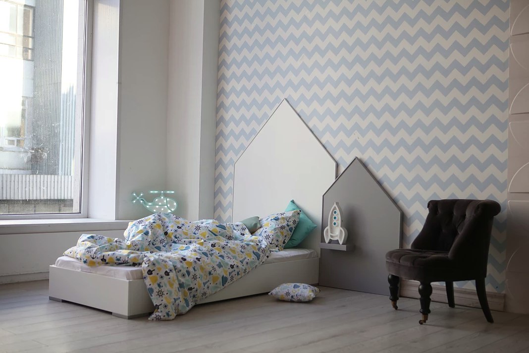 Кровать basic c разноцветным изголовьем