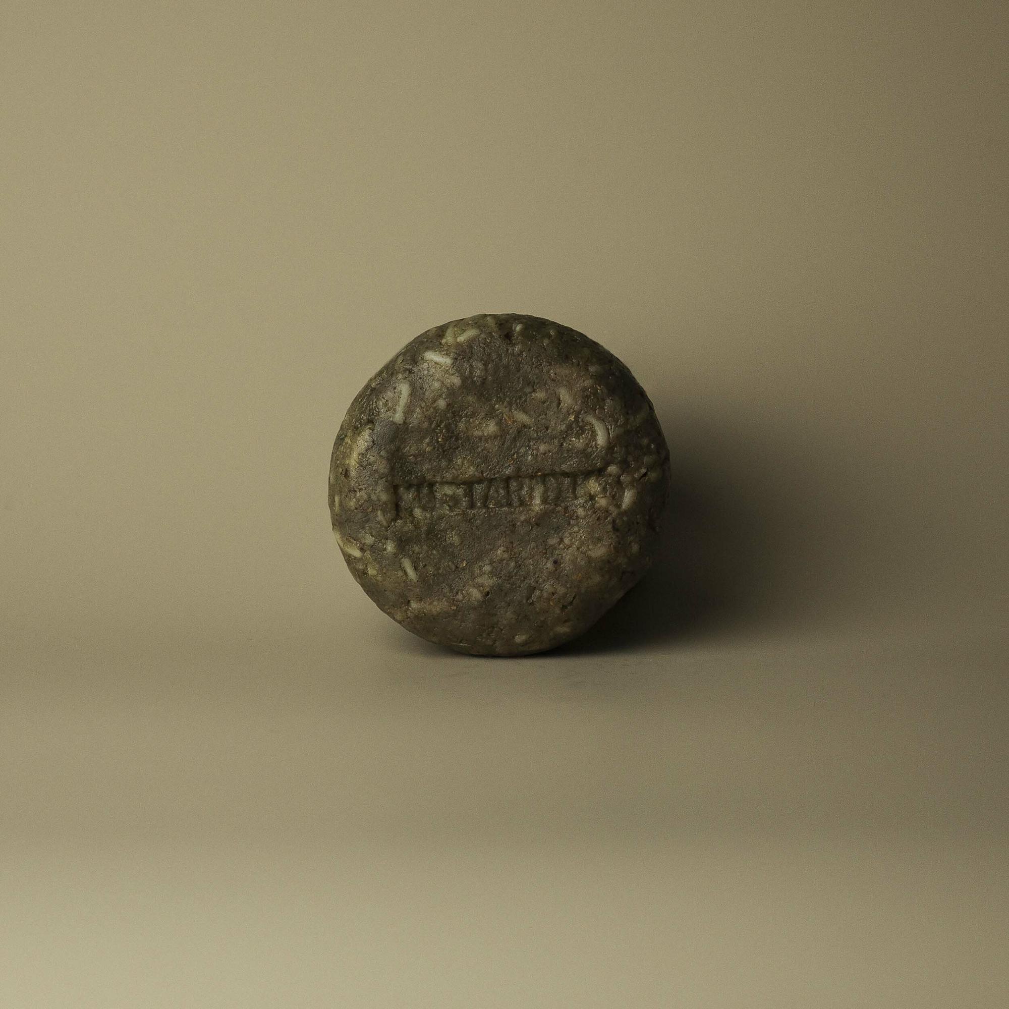 ТВЕРДЫЙ ШАМПУНЬ #26 ТАБАК / ВЕТИВЕР / ЛАБДАНУМ, 100г