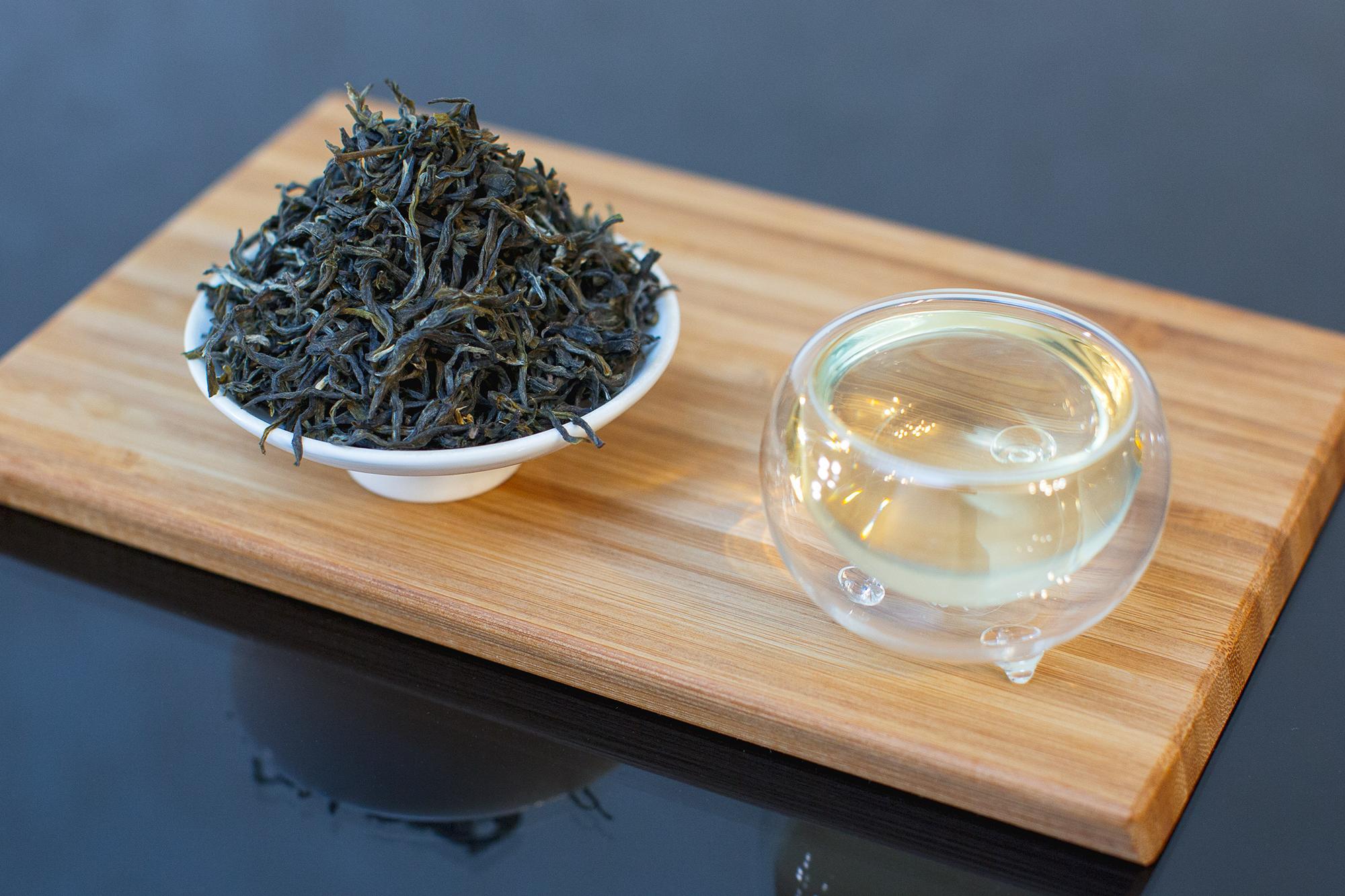 Маофэн ("Ворсистые пики", Зеленый чай Mao Feng)