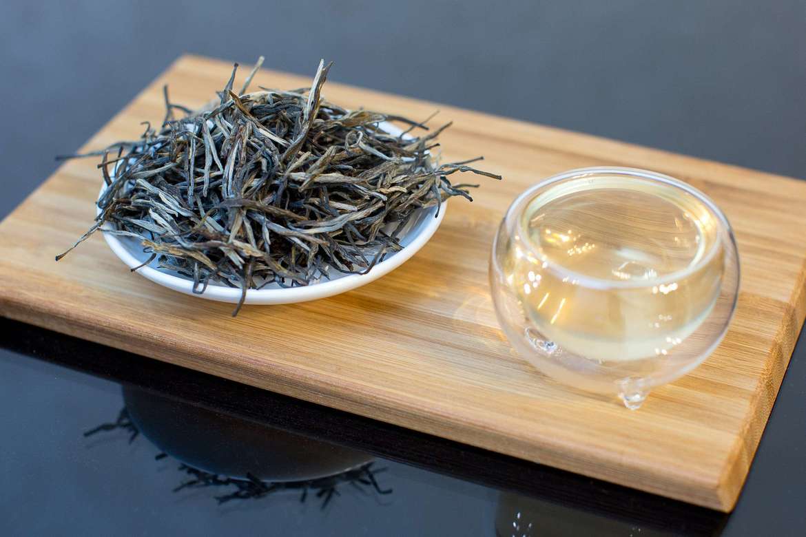 Зеленые сосновые иглы (Green Pine Needles)