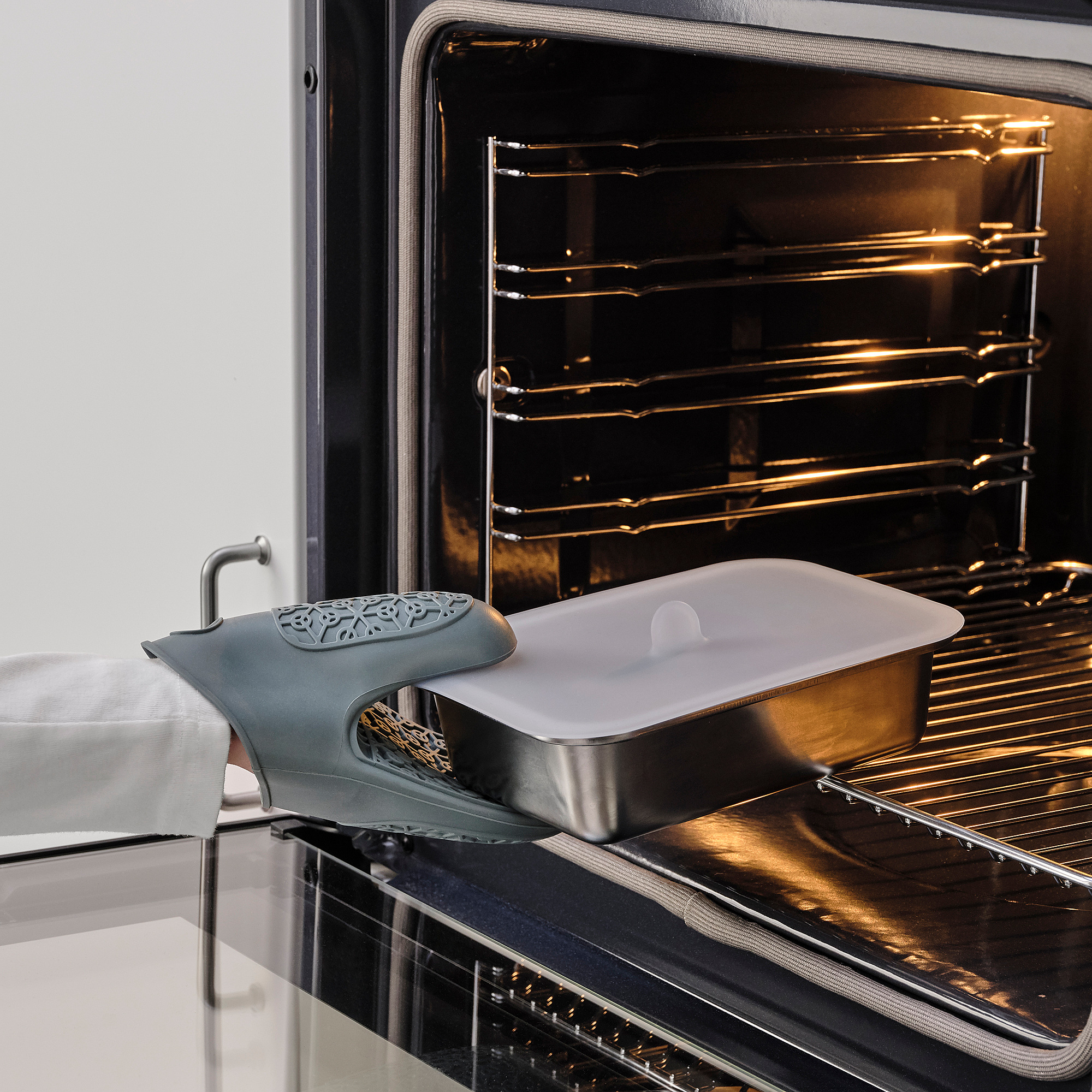 IKEA 365+ Qapaqlı saxlama qabı, silikon/paslanmaz polad, 1 lt, düzbucaqlı