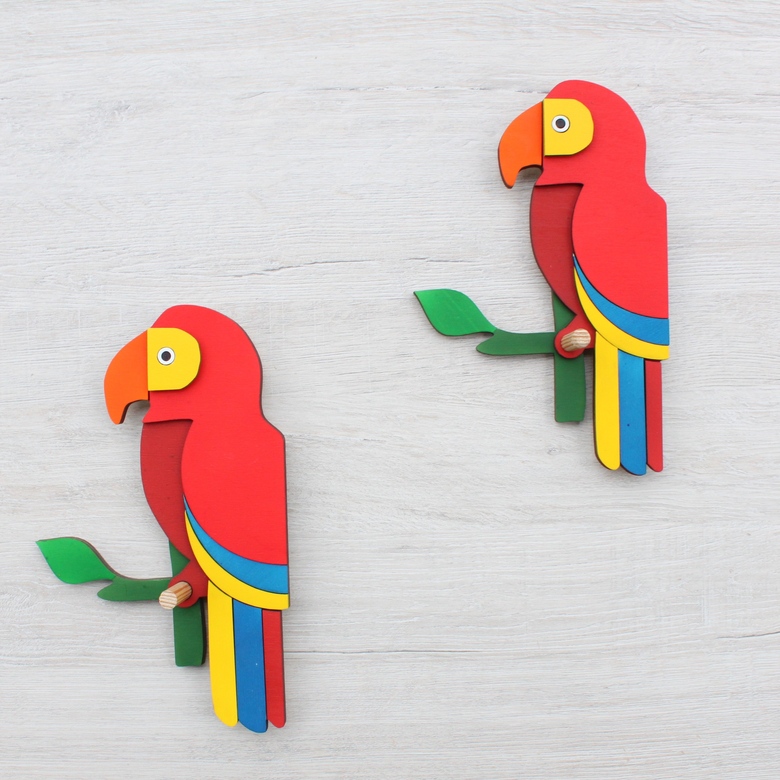 Декоративные деревянные вешалки на стену "Попугаи Ара"