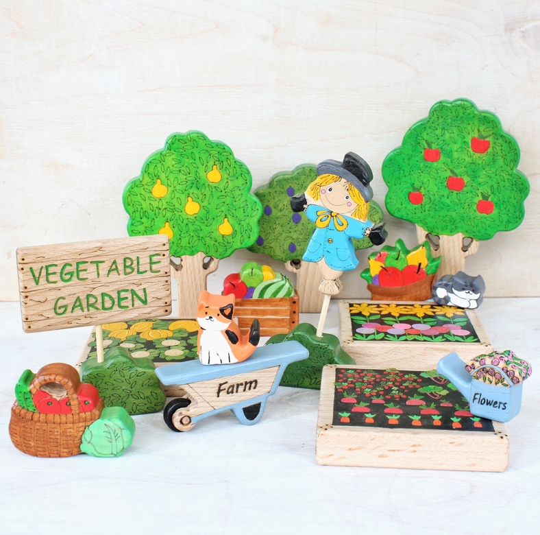 Фермерский сад       Набор деревянных игрушек из серии Ферма (15 предметов)