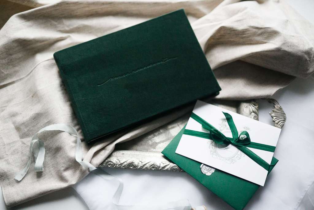 Бархатная книга пожеланий 28*20 см