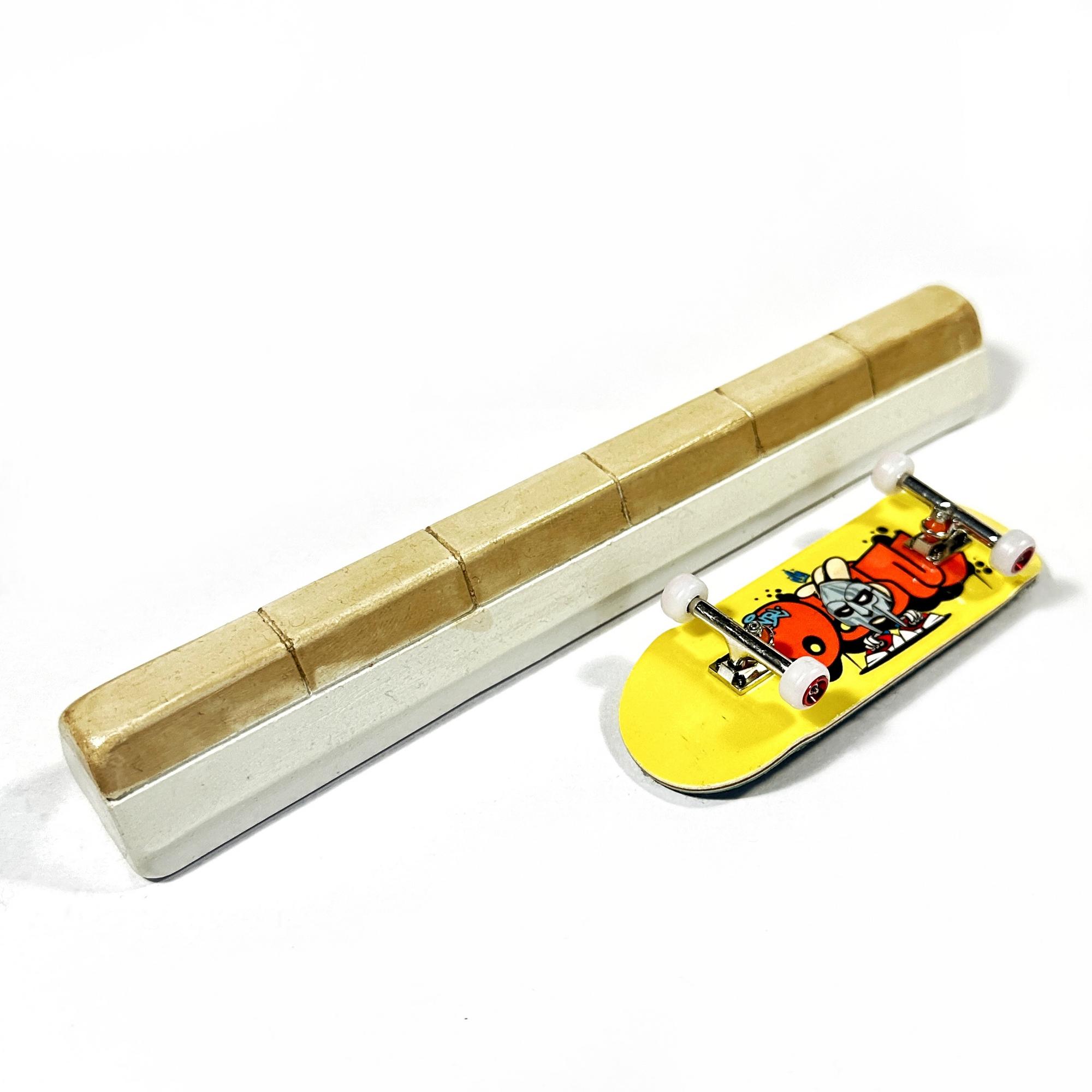 Фигура фингерборд Comix Zone - Parking Block 2.0 white