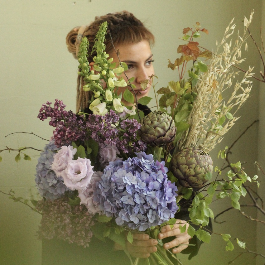 букет с гортензией и артишоками вид 4