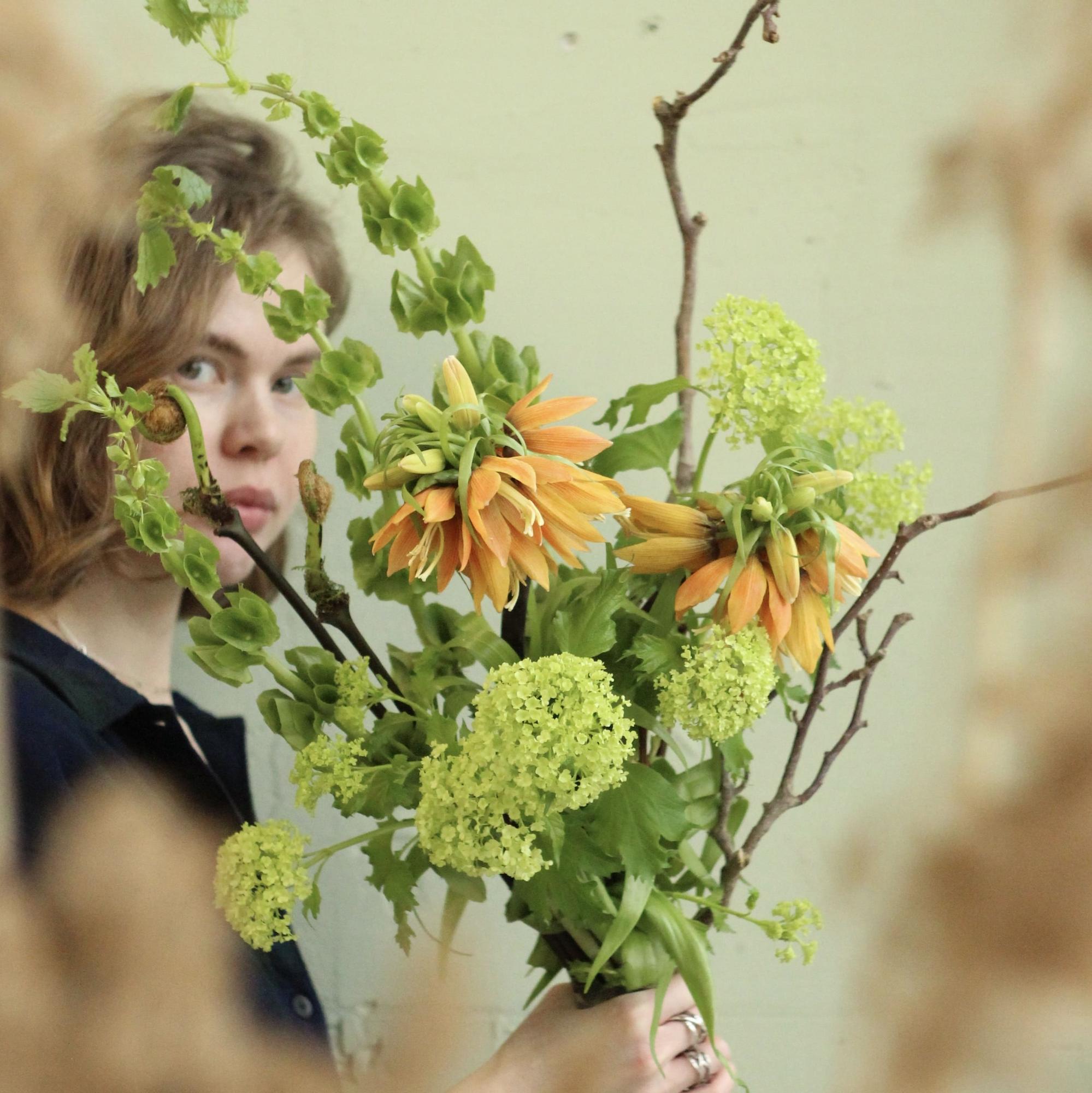 букет с рябчиками и молюцеллой вид 4