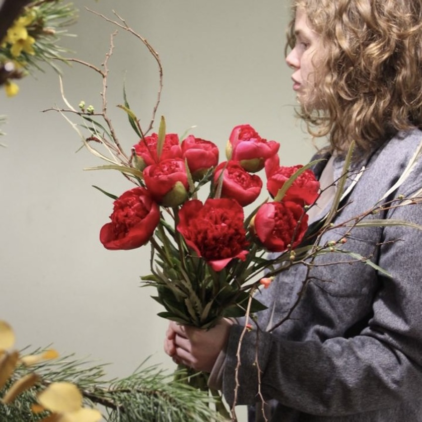 красные пионы букет цветов sever вид 1