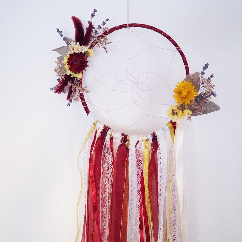 ловец снов с сухоцветами